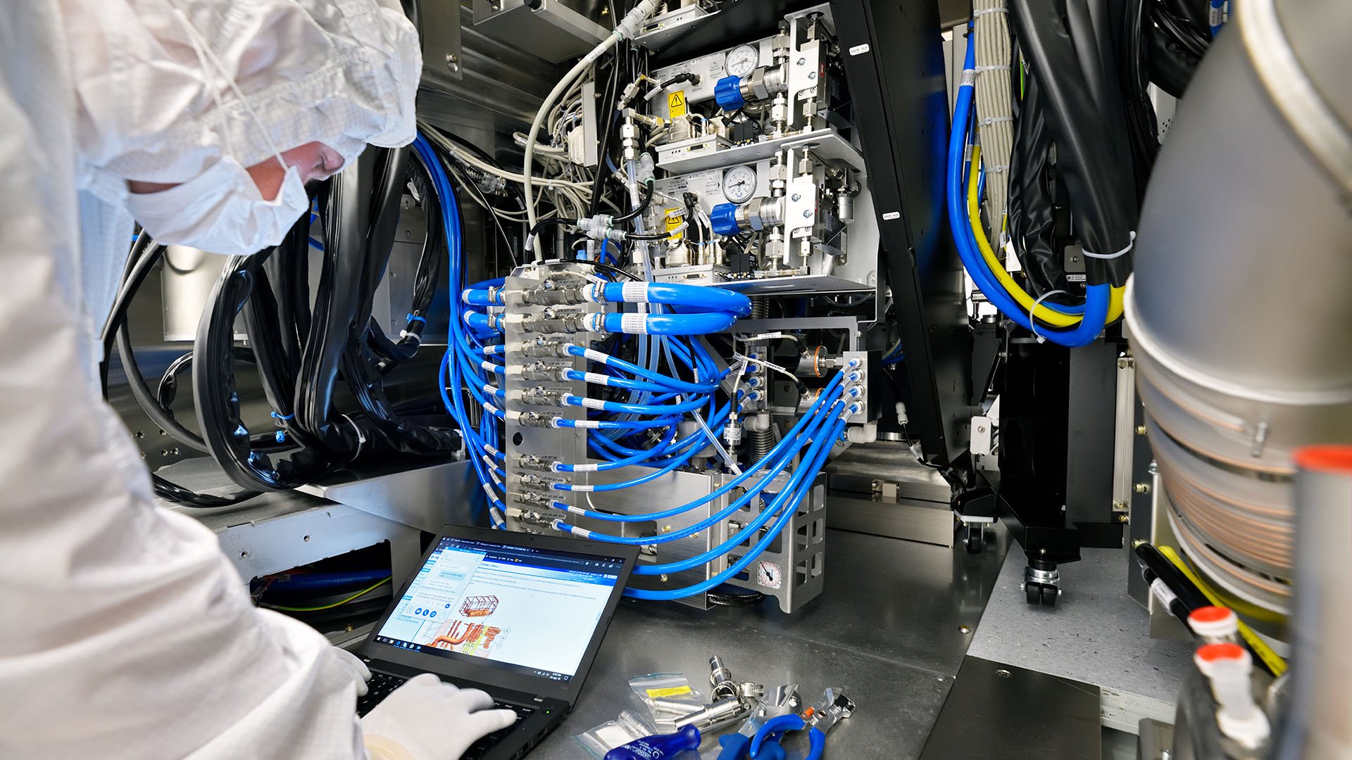 System performance engineer