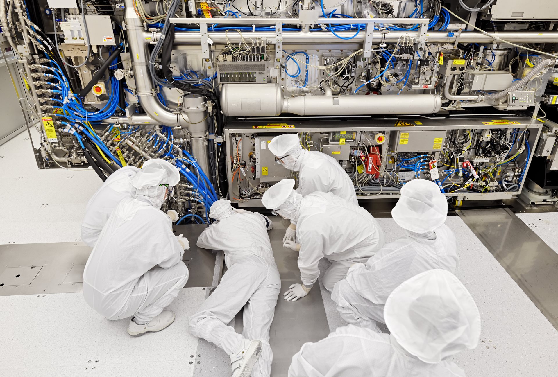 cleanroom euv wafer stage training